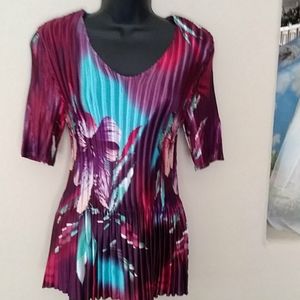 Psychedelic Pleated Expandable Top